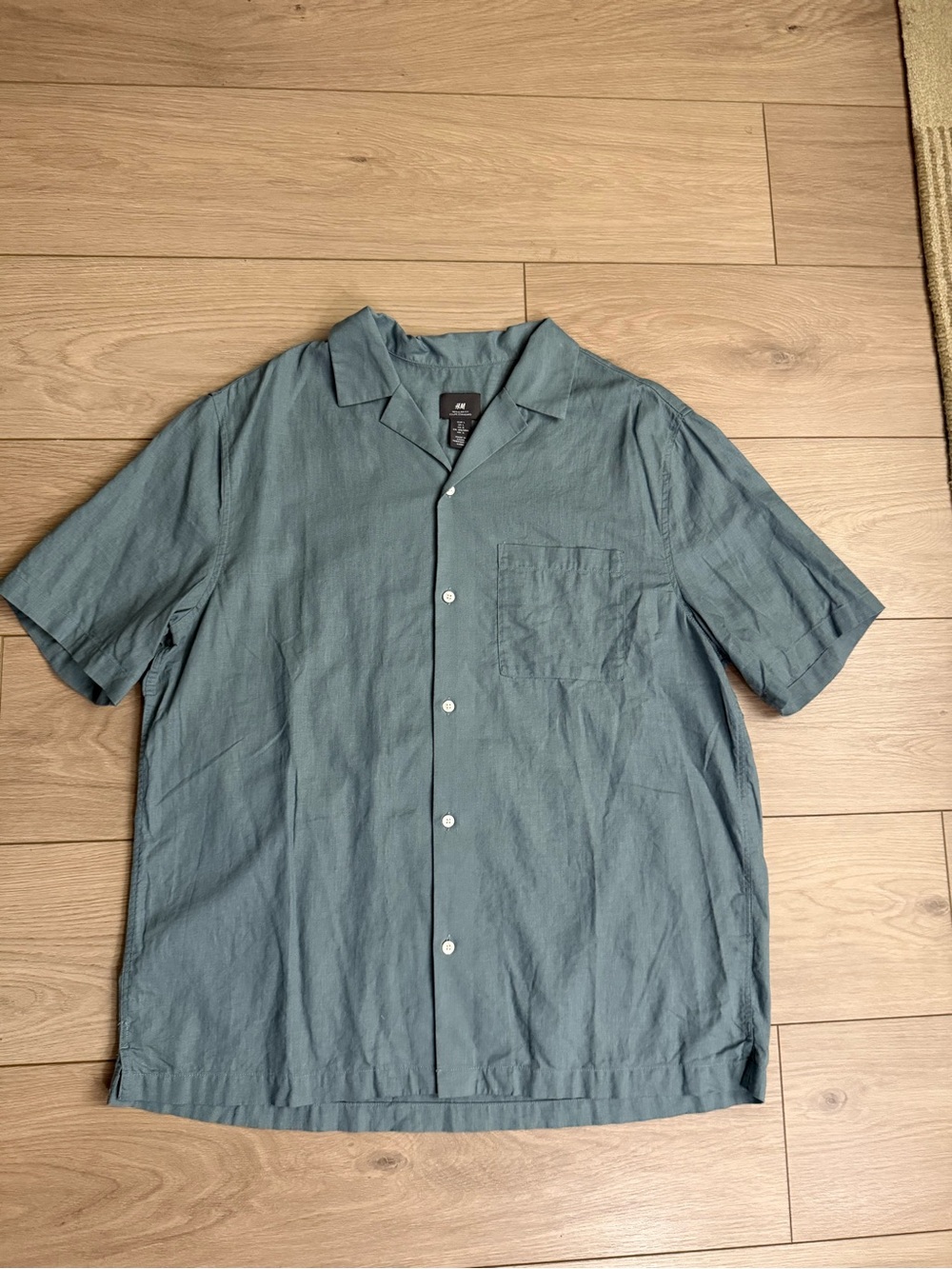 H&M Men's Short Sleeve Camp Collar Button-Down in Slate Blue-Green
